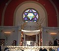 L’intérieur de la synagogue : la houppa