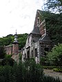 2008 : l'église et le colombier de l'ancienne abbaye de Flône.