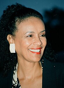 Marilyn McCoo 1996.jpg