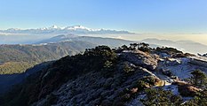 遠眺賈奴峰山脈與干城章嘉峰。