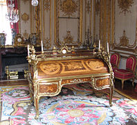 Bureau du Roi, escritorio de Luis XV de Francia (1760), de Jean-François Oeben y Jean-Henri Riesener