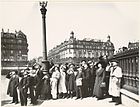 People watching the solar eclipse of 1912[60]