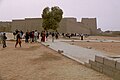 Arrivée par l'arrière du temple d'Edfou