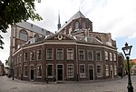 De achterkant van de kerk