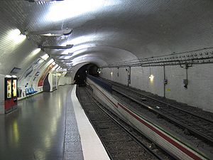 ミラボー駅（仏 : Mirabeau） (2006年10月)