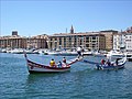 Kleine Schiffe aus der Provence im Hafen