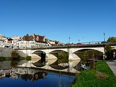 Le pont des Barris vu depuis la voie verte, en aval.