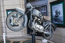 De TR6C Trophy vermomd als Duitse motorfiets, gebruikt door Bud Ekins en Steve McQueen in The Great Escape. Om de machine "ouder" te maken was een voorspatbord van een Speed Twin gemonteerd.