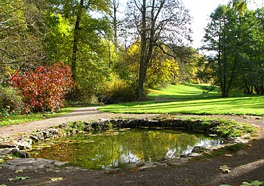 Das Ochsenauge, eine der Leutraquellen im Park an der Ilm