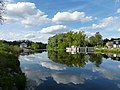 Das Ackermannwehr mit den beiden Schleusen rechts, an denen der Fabrikkanal beginnt