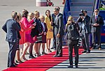 President Barack Obama lämnar Sverige under en avskedsceremoni med fem kvinnliga statsråd ur regeringen Reinfeldt.