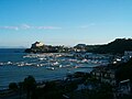 Castello aragonese sul porto di Baia