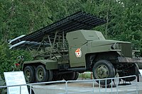 Dàn phóng rocket BM-13N Katyusha được lắp trên khung gầm xe tải Studebaker US6, Bảo tàng Chiến tranh Vệ quốc , Moskva