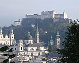 Dom-, Universitäts-, Pfarr- und Stiftskirche, darüber die Festung