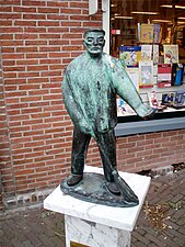 Beeld De baanveger (1991) van Karianne Krabbendam (2007)