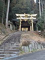 奥にある神社みたいな施設