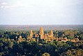 Angkor Vat er det sentrale tempelet i Angkor, et nasjonalt symbol i Kambodsja og landets eneste verdensarvobjekt