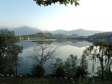 Lago grande Avigliana.JPG