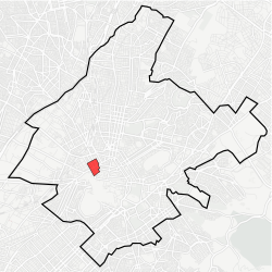 Kaupungin kartta, jossa Plateía Koumoundoúrou korostettuna.