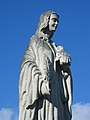 Escultura de Comba de Sens na vila de Santa Comba.