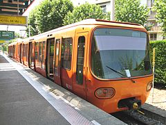 Rame non rénovée de la ligne C du métro de Lyon à Cuire.