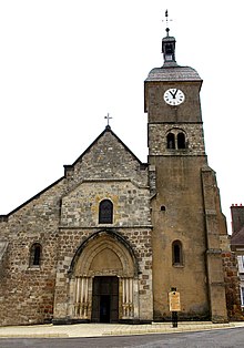 Montmarault-eglise 01.JPG