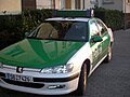 Patrol car (old color: white with green, in use at cars up to model year 2004) of the Saarland Police.