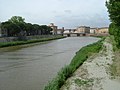 Arno v Pisi blizu Ponte della Fortezza