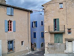 La Maison bleue.