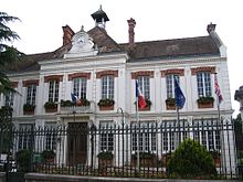 Vulaines-sur-Seine - Town hall.jpg