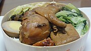 池上弁当（鶏の太股の醬油煮込み・豆腐の醬油煮込み・榨菜・キャベツのバター炒め・青梗菜の炒め）