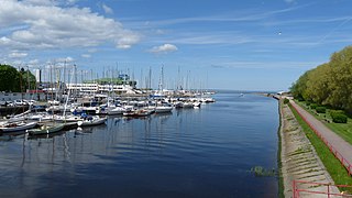 Estuaire de la rivière Pirita et centre de voile.