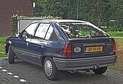 Opel Kadett LS (quatre portes)