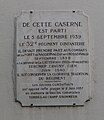 L'une des deux plaques à Tours : entrée de la caserne Baraguey.