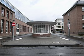 Pförtnerhäuschen Tor 1 Seekabelstraße/Ecke Niehler-Straße (jetzt als Café genutzt)