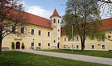 Atzenbrugg - Schloss (2).JPG