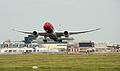 En Norwegian Boeing 787 Dreamliner tar av fra Gatwick