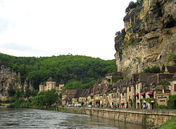 Skyline of La Roque-Gageac