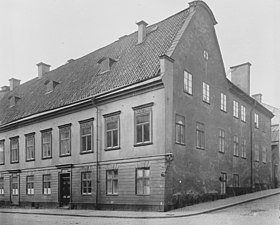 Schröderheimska huset hörnet Nybrogatan / Riddargatan 1903.