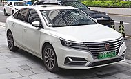 Pelat mobil listrik (EV) di Shenzhen, 2017