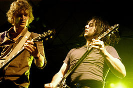 The Raconteurs tijdens een optreden in Stockholm in 2006.