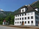 Herrenhaus in Grafenort mit Gartenpavillon