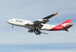 Boeing 747-400 van Qantas aan het landen op Heathrow