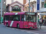 南口に停車するジャパンタローズのバス（松伏ターミナル行）