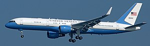 USAF_C-32A_crop