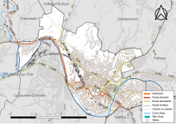 Carte en couleur présentant le réseau hydrographique de la commune