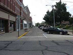 Court Avenue an der Kreuzung mit der Opera Street. Blick nach Westen. 2008