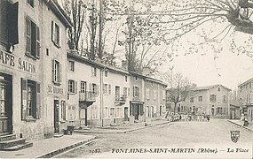 Ancienne place du village de Fontaines-Saint-Martin