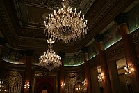 Plafond de la salle des fêtes du palais préfectoral.