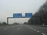 L'échangeur de Grâce-Hollogne, croisement avec l'A15 (E42).